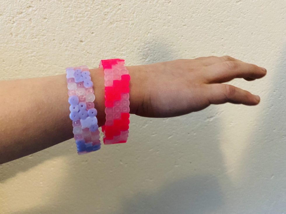 Armbandjes van strijkkraaltjes